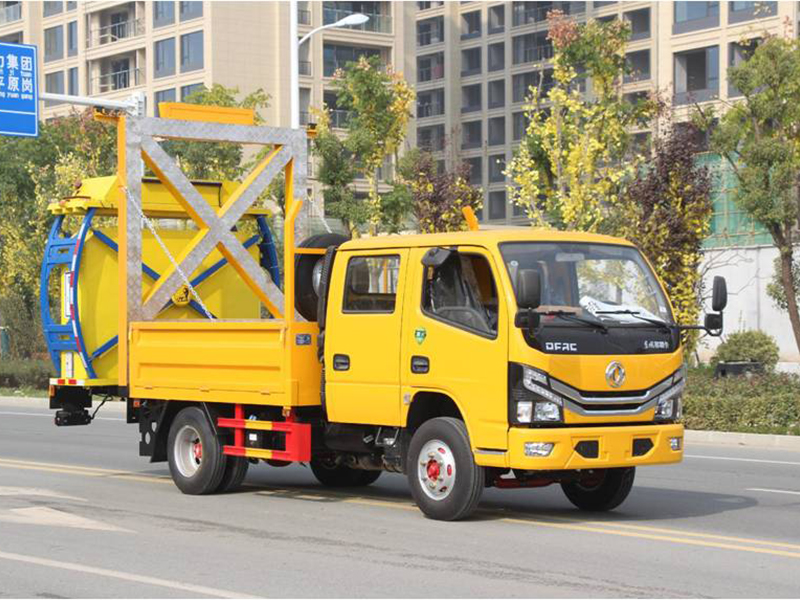 東風多利卡D6雙排防撞緩沖車