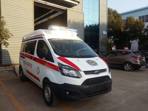 程力全順江鈴福特救護(hù)車三趟要花費(fèi)3900元！ 醫(yī)院：我覺(jué)得不