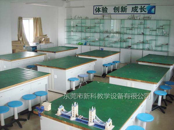 <a href='http://www.brianstaruk.com/chanpinyiji/37-1.html' target='1' style='font-size:18px; font-weight:bold; color:#ff0000;'>通用技術(shù)實驗室設(shè)備</a>