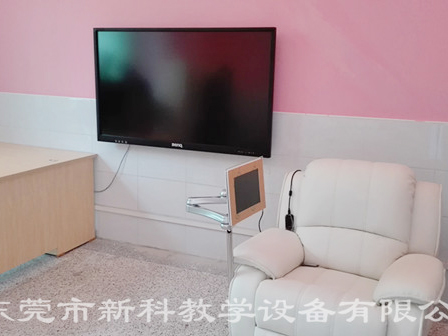 <a href='http://www.brianstaruk.com' target='1' style='font-size:14px; font-weight:bold; color:#0080ff;'>心理咨詢室</a>布置