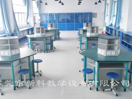 <a href='http://www.brianstaruk.com/chanpin/60-1.html' target='1' style='font-size:18px; font-weight:bold; color:#000000;'>機器人功能室</a>3